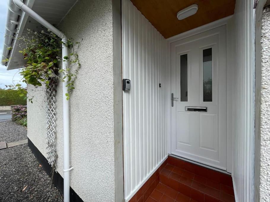 'Edgewood' - Detached Bungalow インヴァネス エクステリア 写真